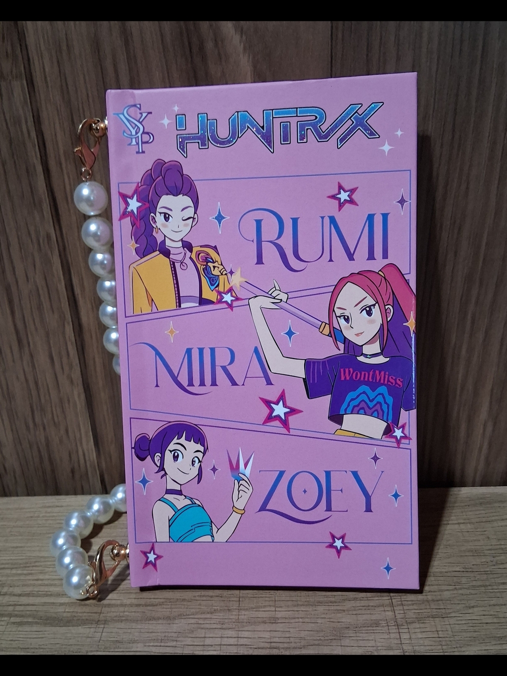 HUNTRX Rumi Mira Zoey Pink Graphic Phone Charm Accessory